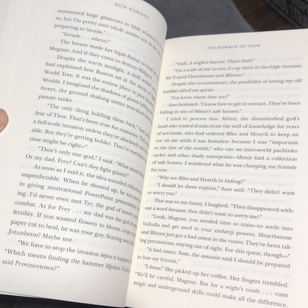 Hardback book Magnus Chase - Picture 7 of 9